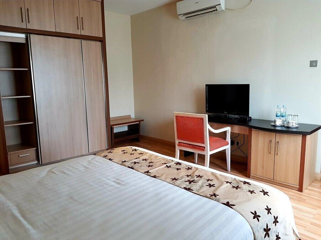 มูเทียร่า สวีท Hotel จาการ์ตา ภายนอก รูปภาพ