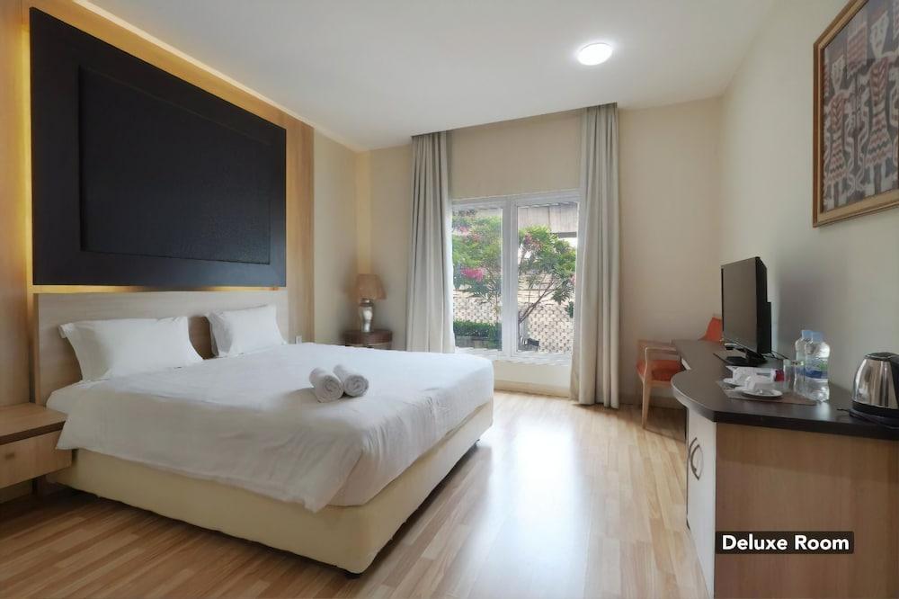มูเทียร่า สวีท Hotel จาการ์ตา ภายนอก รูปภาพ