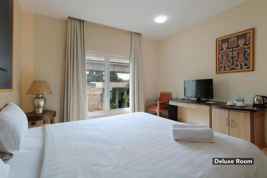 มูเทียร่า สวีท Hotel จาการ์ตา ภายนอก รูปภาพ