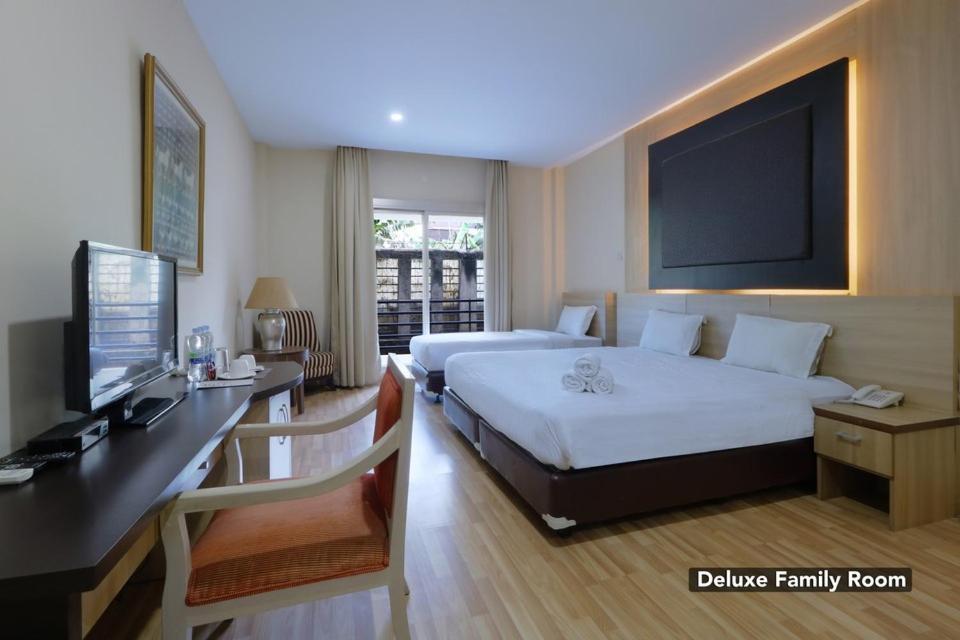 มูเทียร่า สวีท Hotel จาการ์ตา ภายนอก รูปภาพ