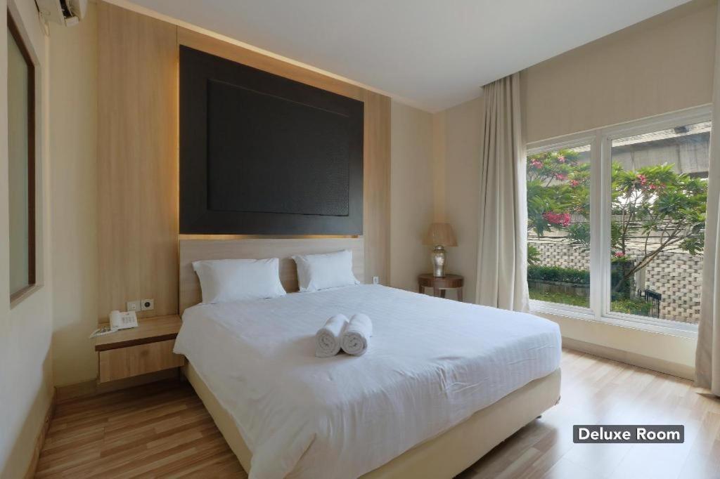 มูเทียร่า สวีท Hotel จาการ์ตา ภายนอก รูปภาพ